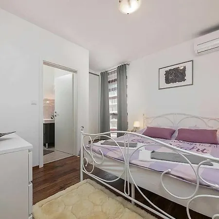 Holiday home Sofia Santalezi